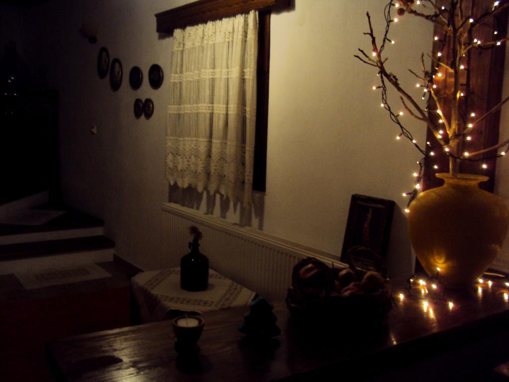 Vassilis Guesthouse Rapsáni Extérieur photo