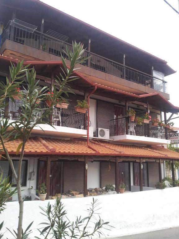 Vassilis Guesthouse Rapsáni Extérieur photo
